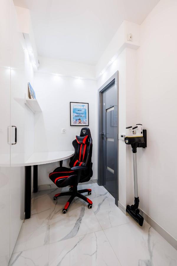 Luxury Apartment With Spa Bath- City Centre, Free Parking Rzeszów Exteriér fotografie