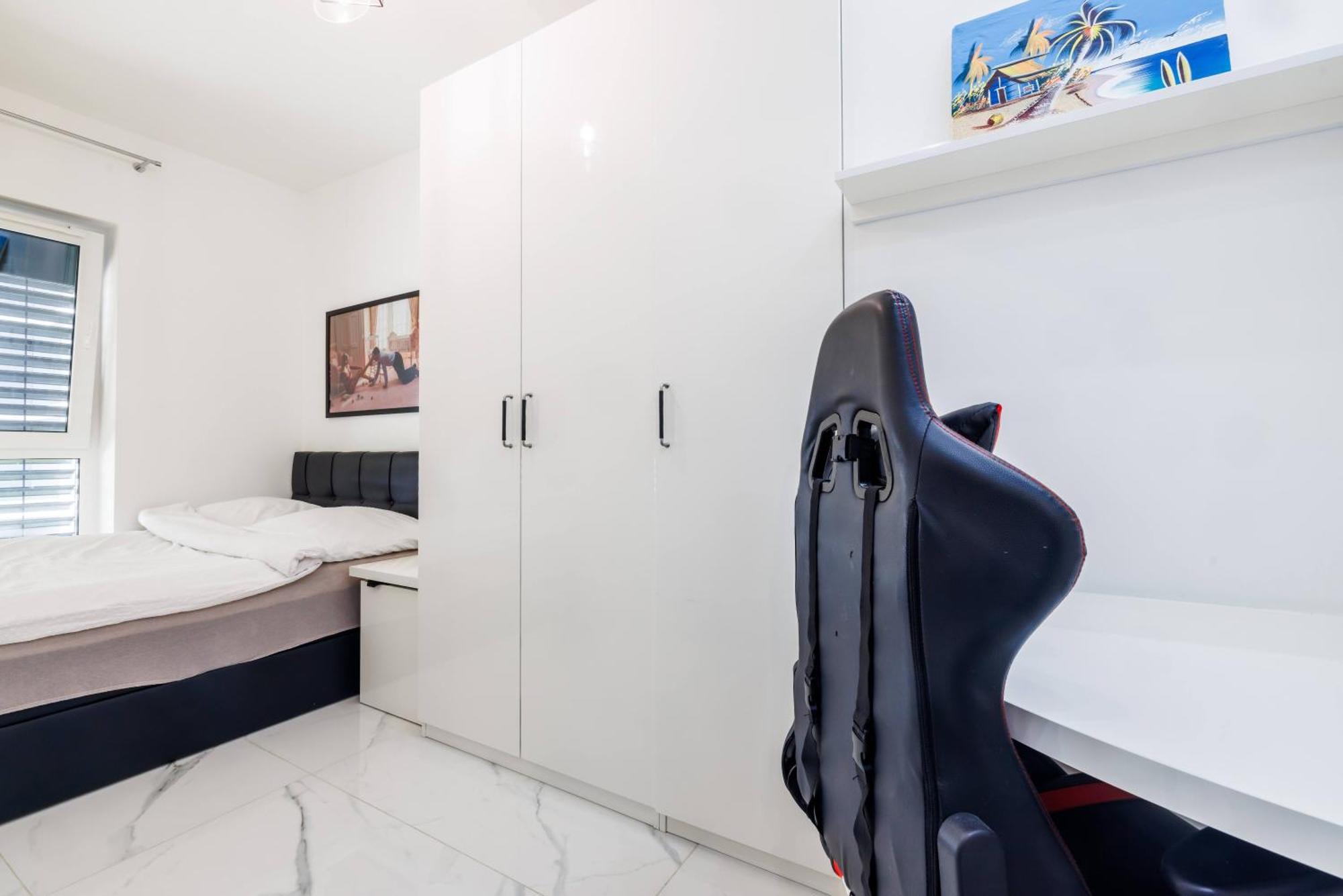 Luxury Apartment With Spa Bath- City Centre, Free Parking Rzeszów Exteriér fotografie